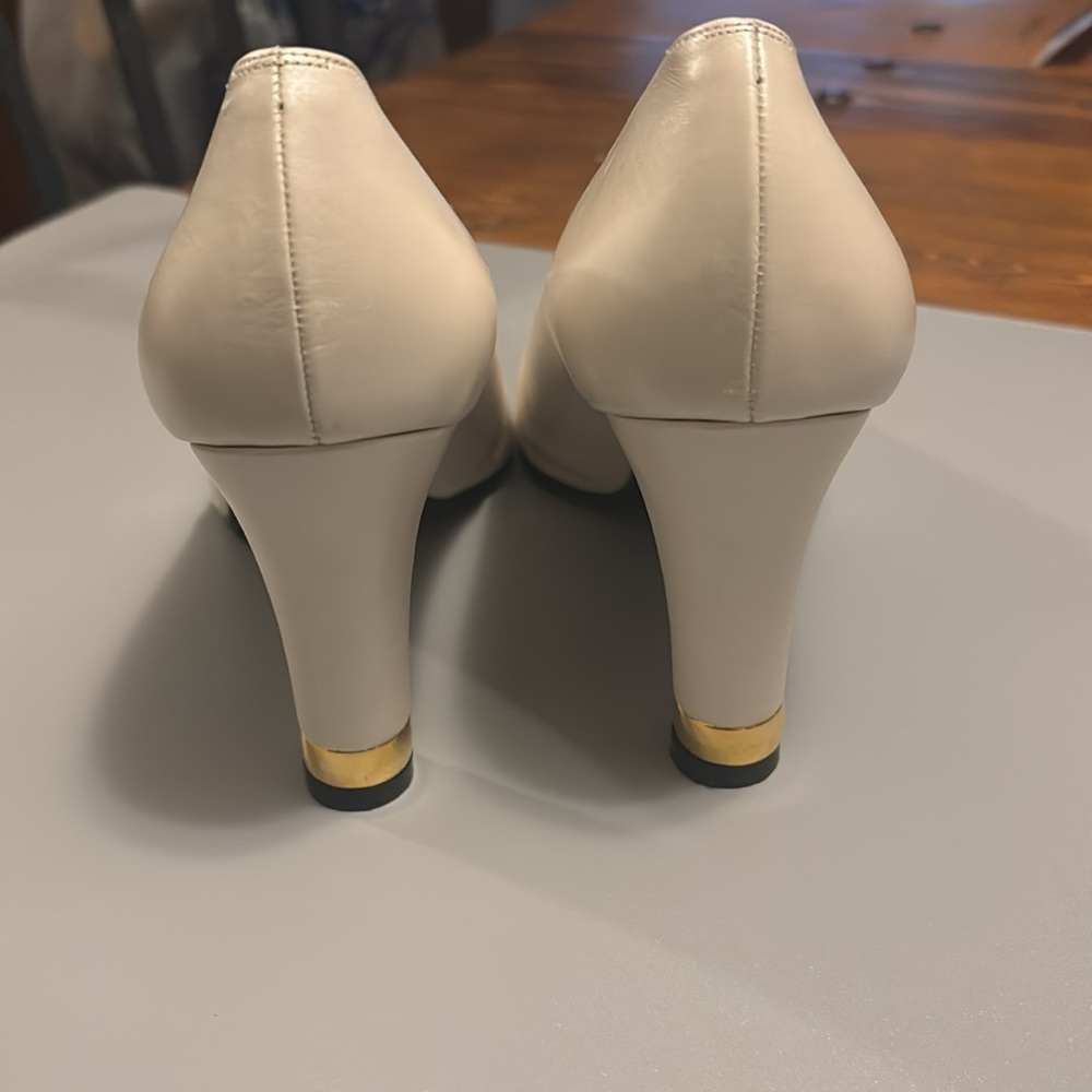 Stuart Weitzman Cream Heels for Women 8m 8 m - Picture 3 of 6